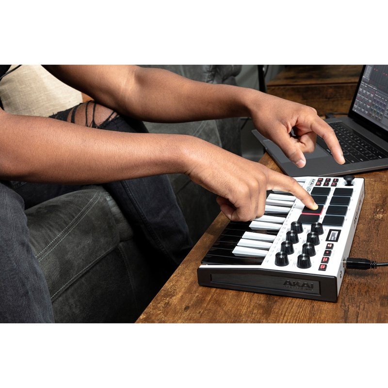 Clavier MIDI USB - 25 Mini Notes 8 Pads Écran OLED - production