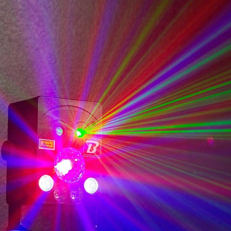 Jeu de lumière autonome 4-en-1 multi-effets rechargeable