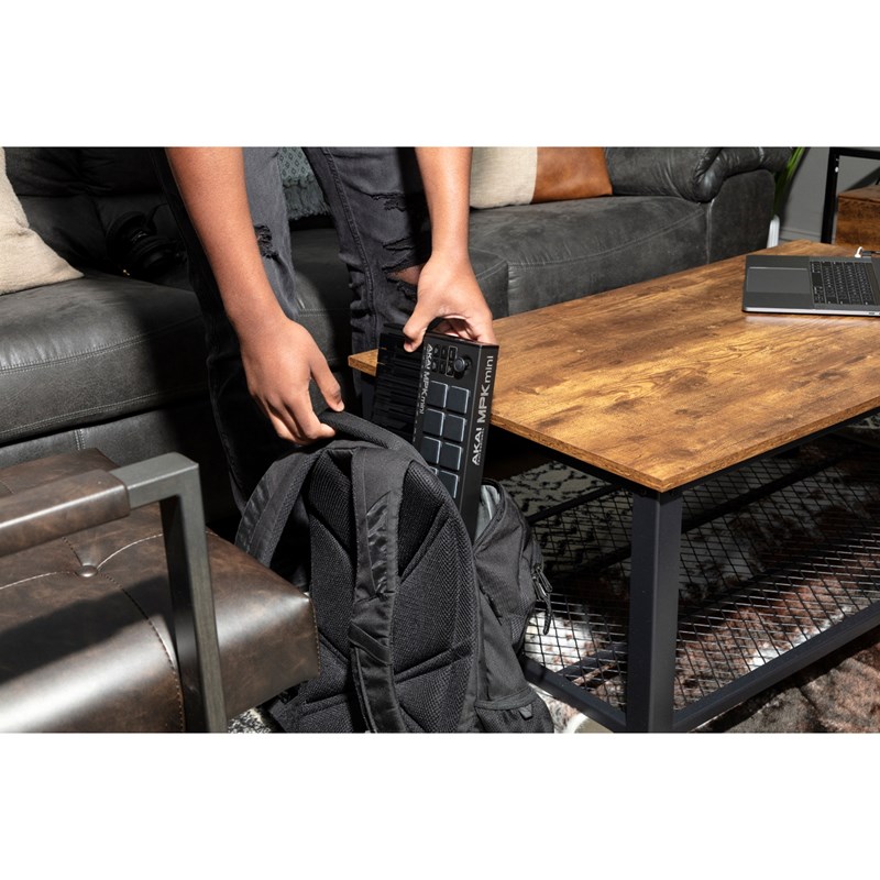 Clavier MIDI USB 25 Mini Notes 8 Pads Écran OLED - Akai KAP MPKMINI3BK - studio