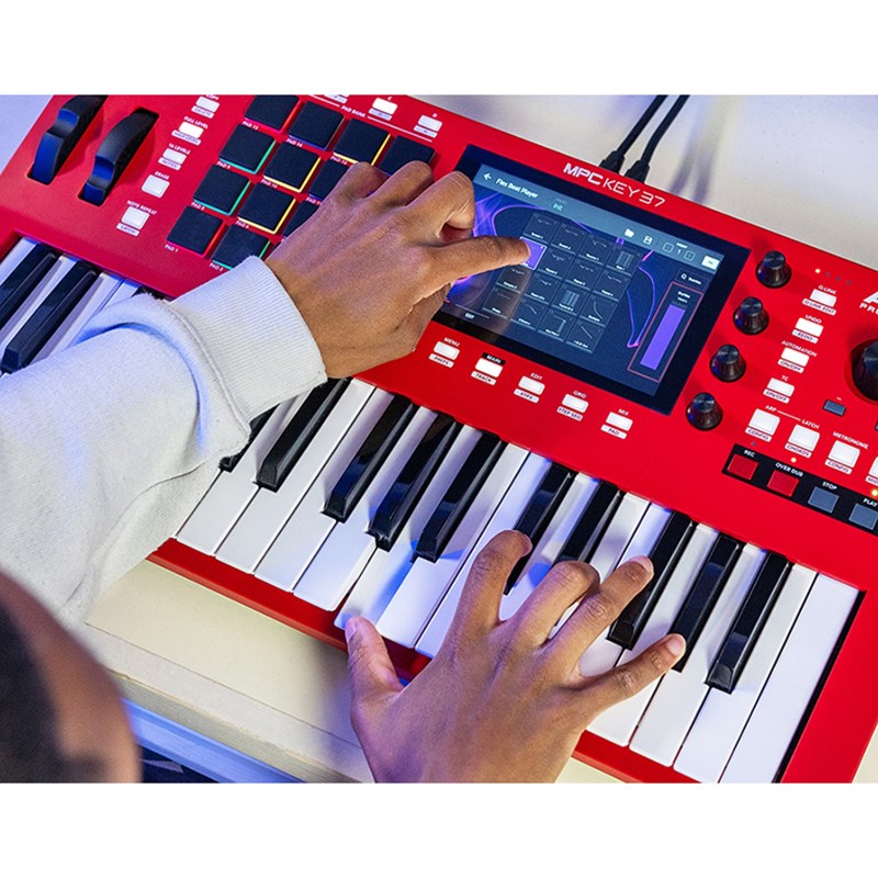 Clavier production autonome 37 notes - 16 pads - écran - beatmaker