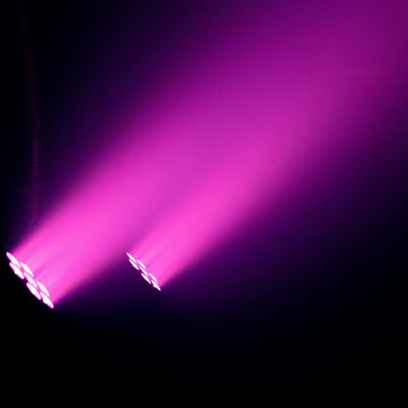 Lyre motorisé Wash à LED - 7 x 12W RGBW soirée