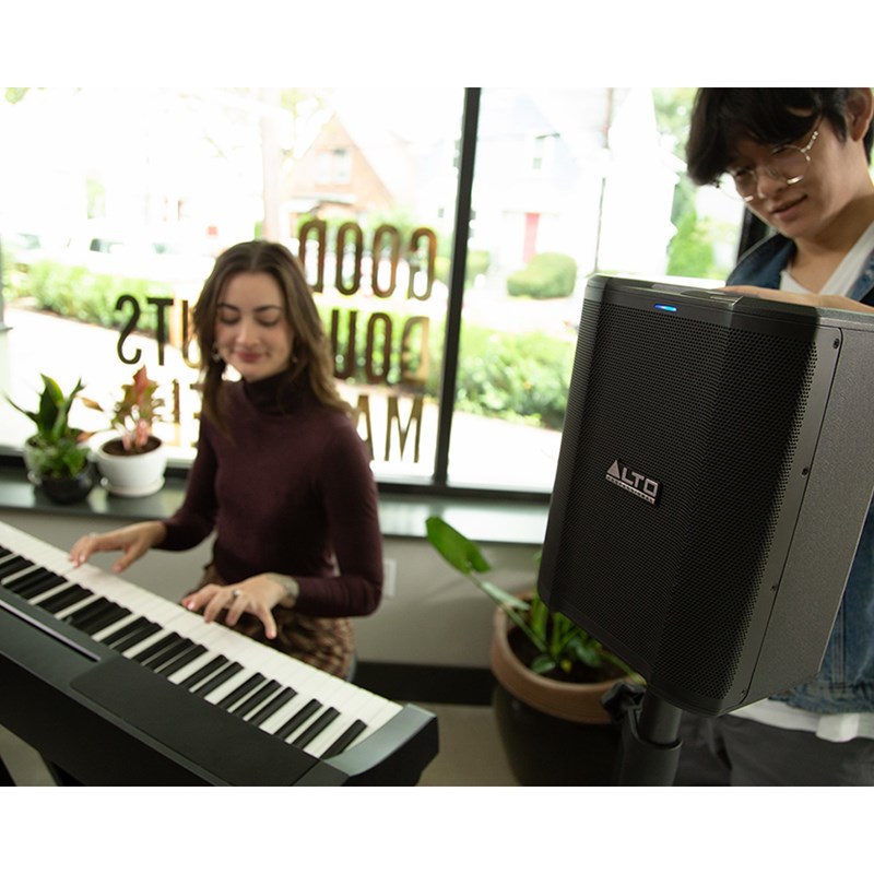 Enceinte Amplifiée Portable sur Batterie - 200W BT groupe musique